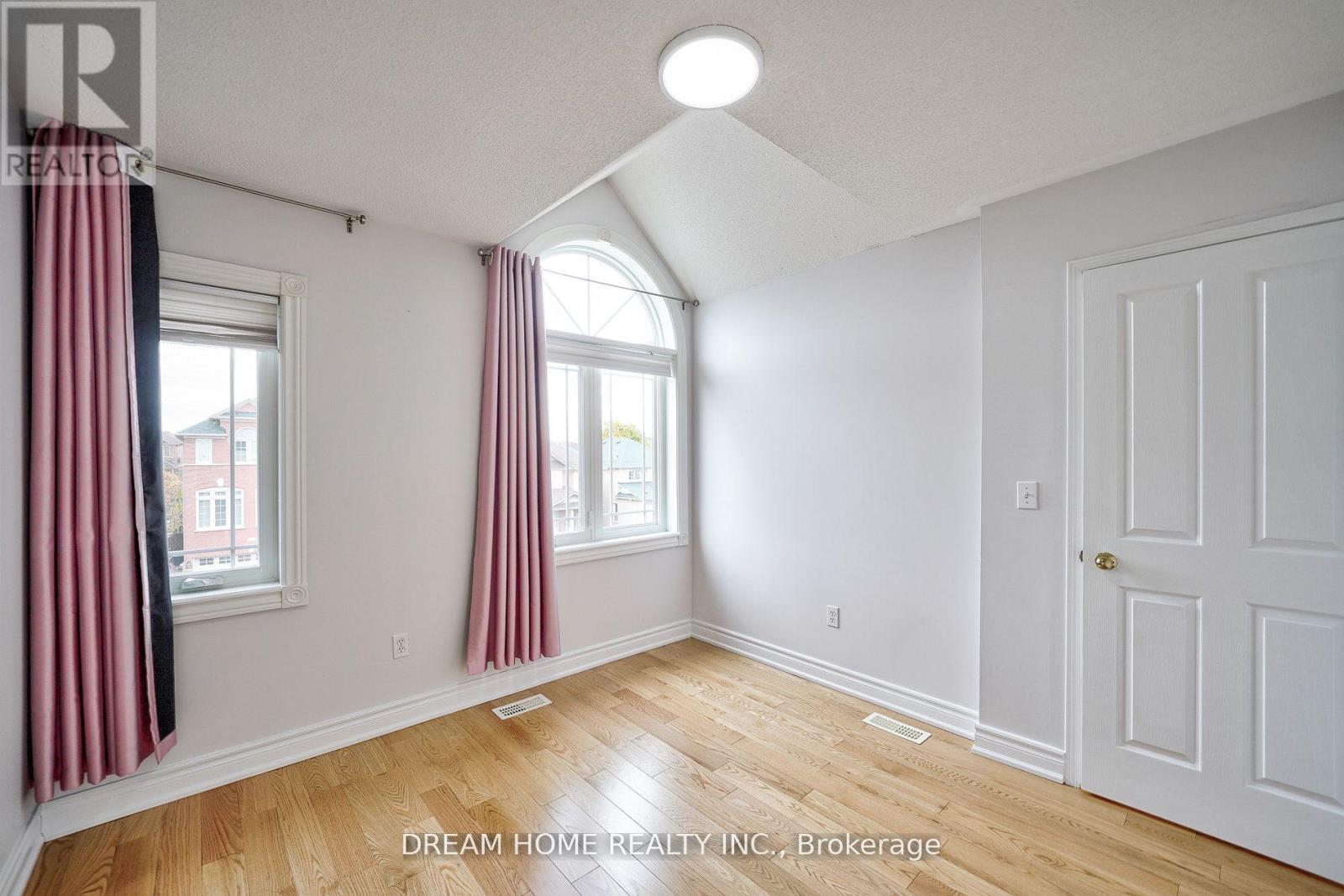 290 Harbord Street, Markham, Ontario  L6C 2E4 - Photo 15 - N12883918