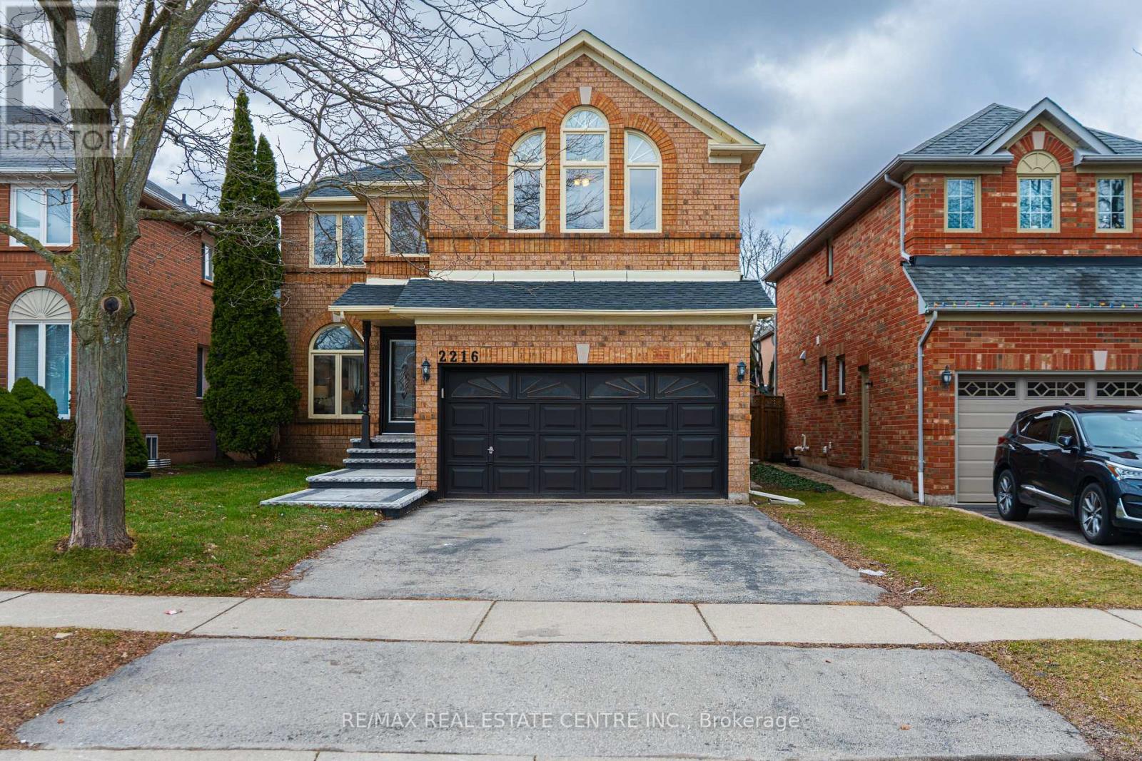 2216 VISTA OAK ROAD, Oakville, Ontario