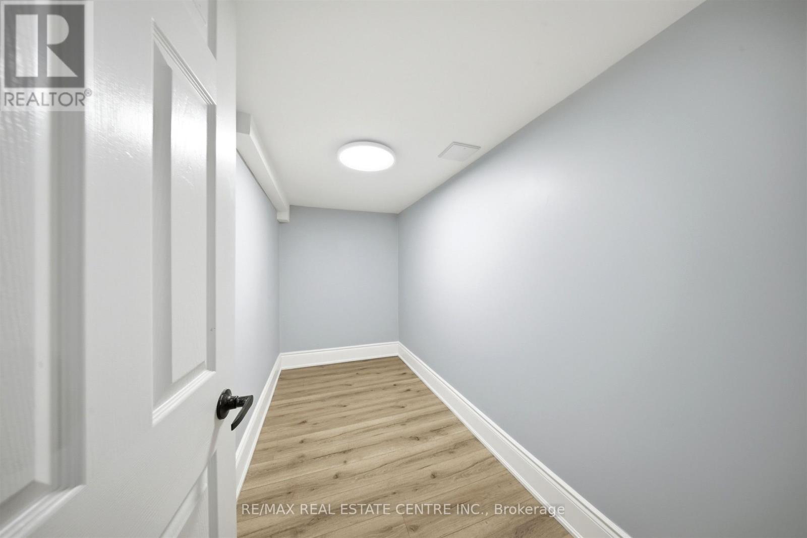 2216 Vista Oak Road, Oakville, Ontario  L6M 3L7 - Photo 46 - W12876788