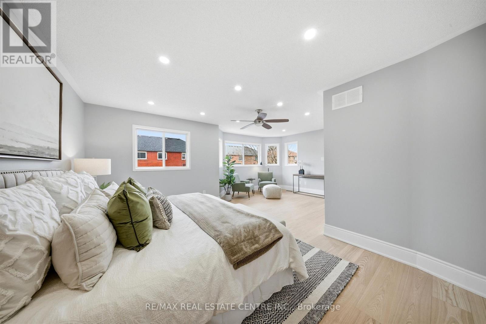 2216 Vista Oak Road, Oakville, Ontario  L6M 3L7 - Photo 32 - W12876788