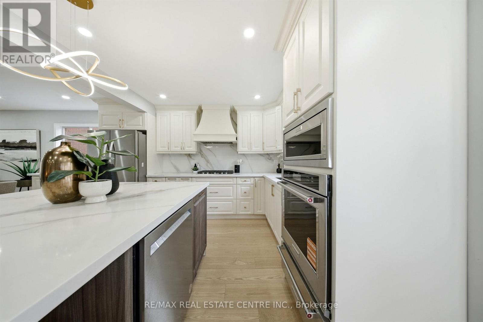 2216 Vista Oak Road, Oakville, Ontario  L6M 3L7 - Photo 15 - W12876788