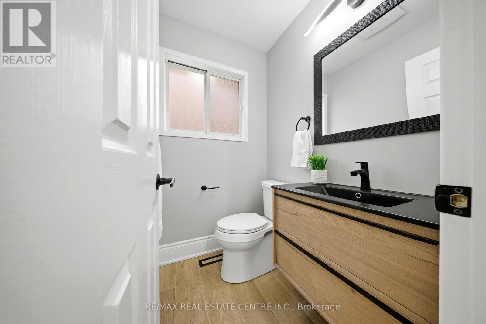 2216 Vista Oak Road, Oakville, Ontario  L6M 3L7 - Photo 23 - W12876788