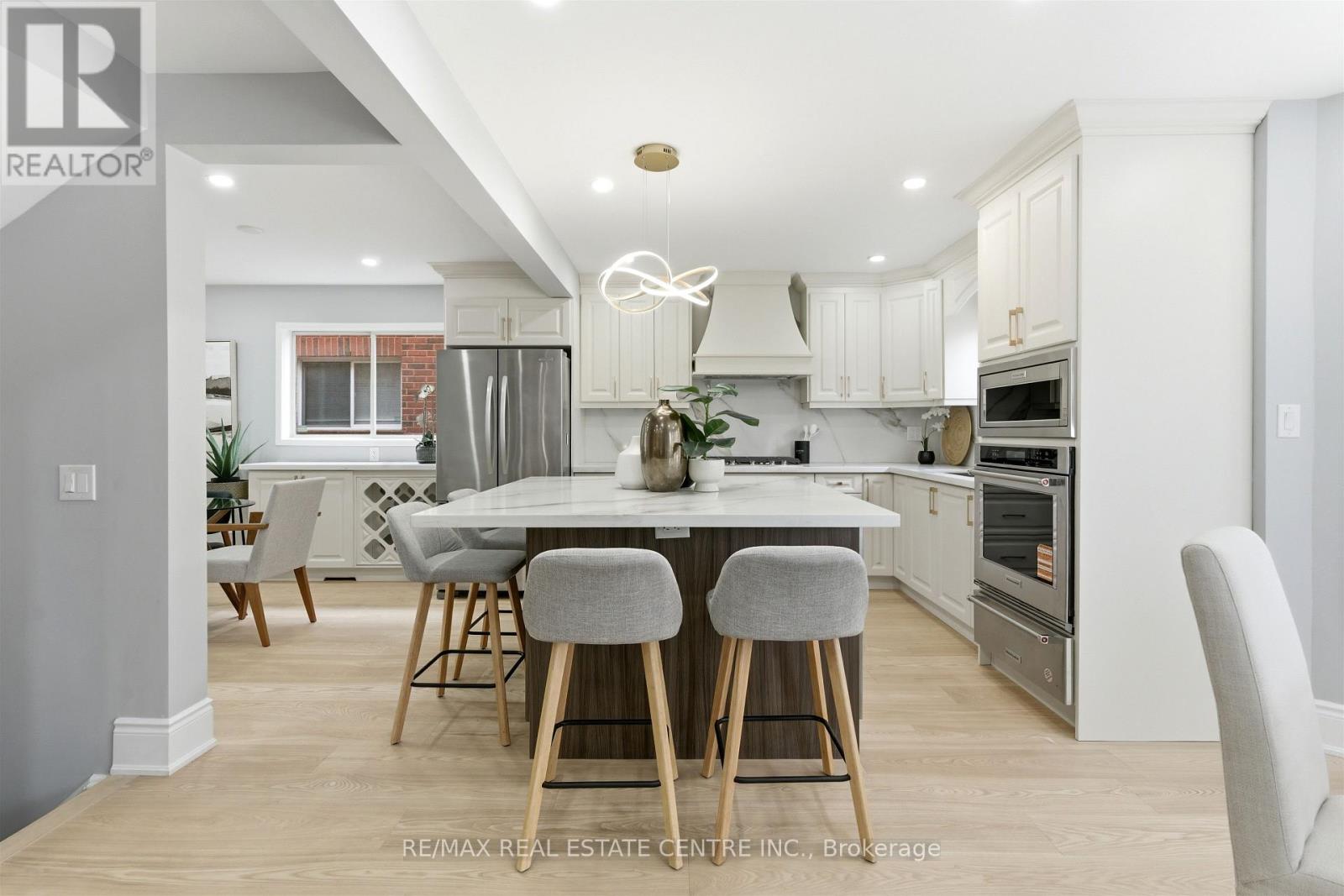 2216 Vista Oak Road, Oakville, Ontario  L6M 3L7 - Photo 12 - W12876788