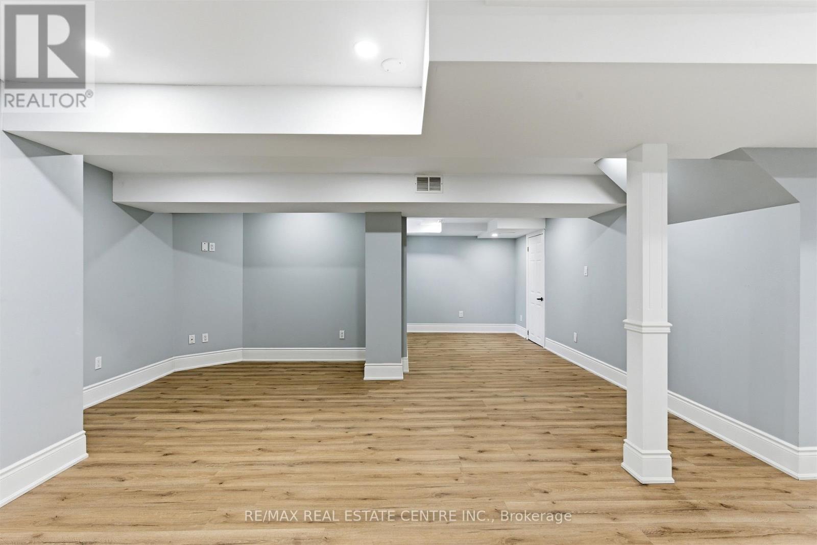 2216 Vista Oak Road, Oakville, Ontario  L6M 3L7 - Photo 44 - W12876788