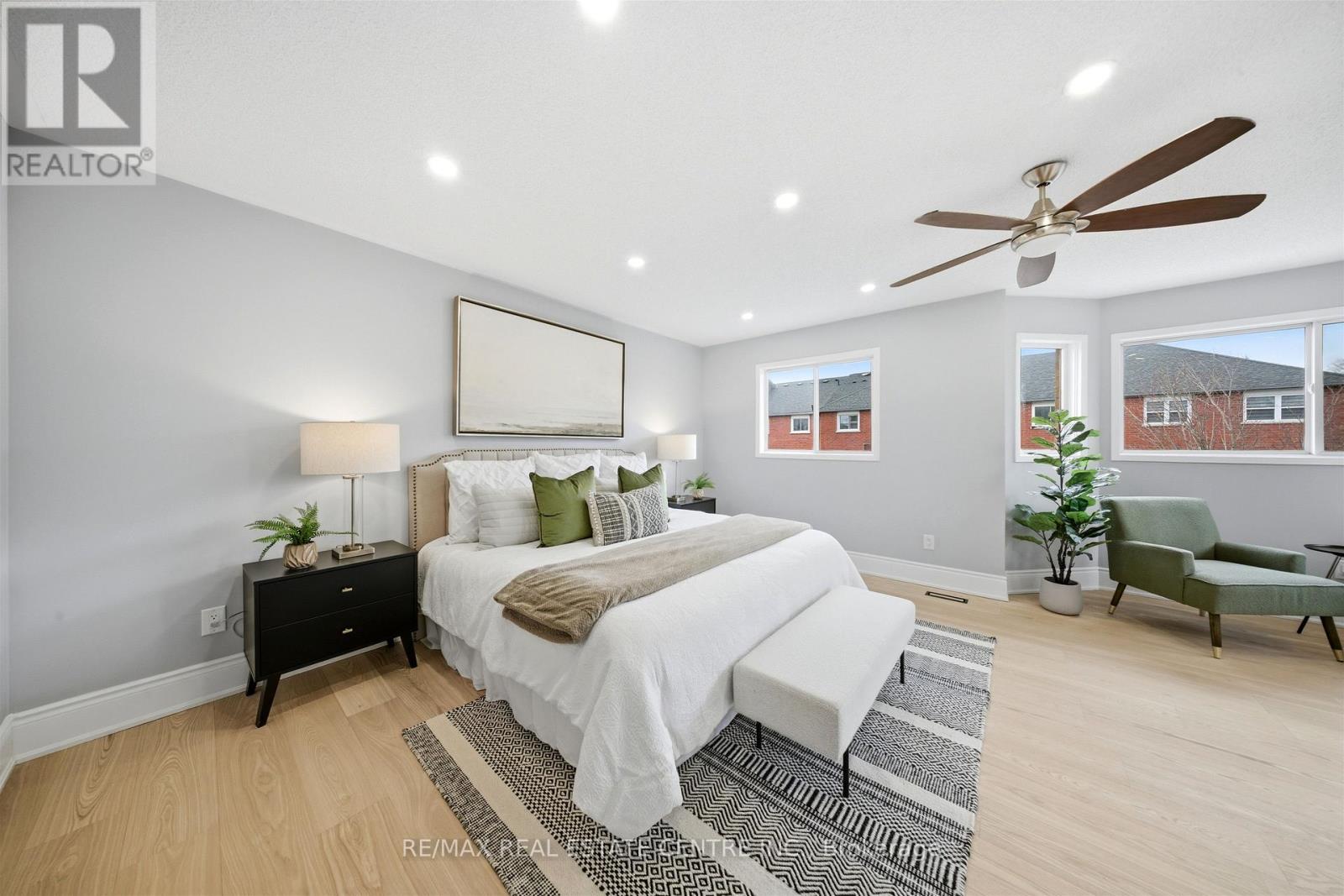 2216 Vista Oak Road, Oakville, Ontario  L6M 3L7 - Photo 30 - W12876788