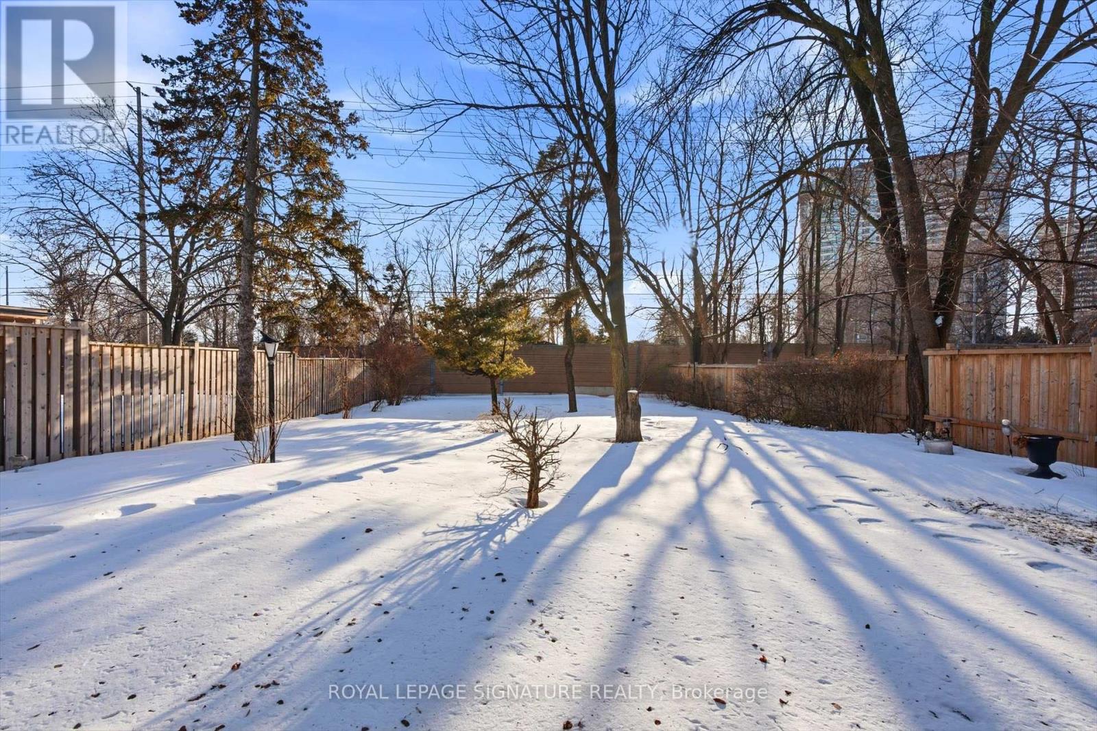 1389 Tyneburn Crescent, Mississauga, Ontario  L4X 1P6 - Photo 14 - W12883912