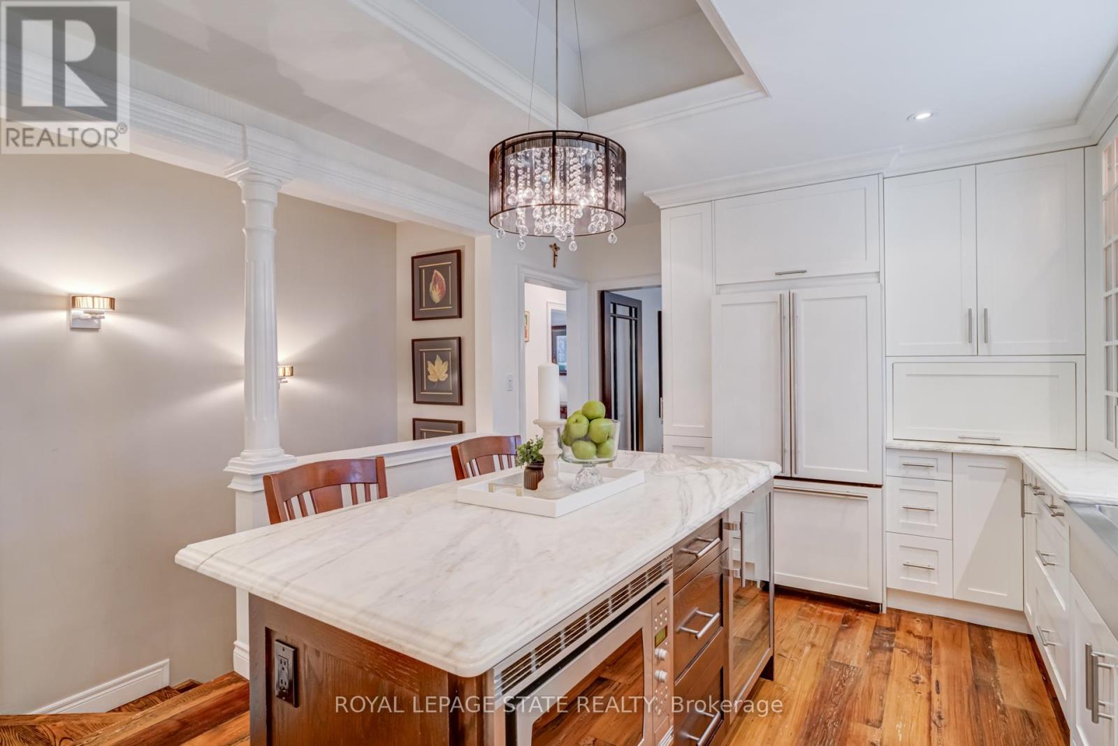 2047 Ardleigh Road, Oakville, Ontario  L6J 1V6 - Photo 13 - W12883928