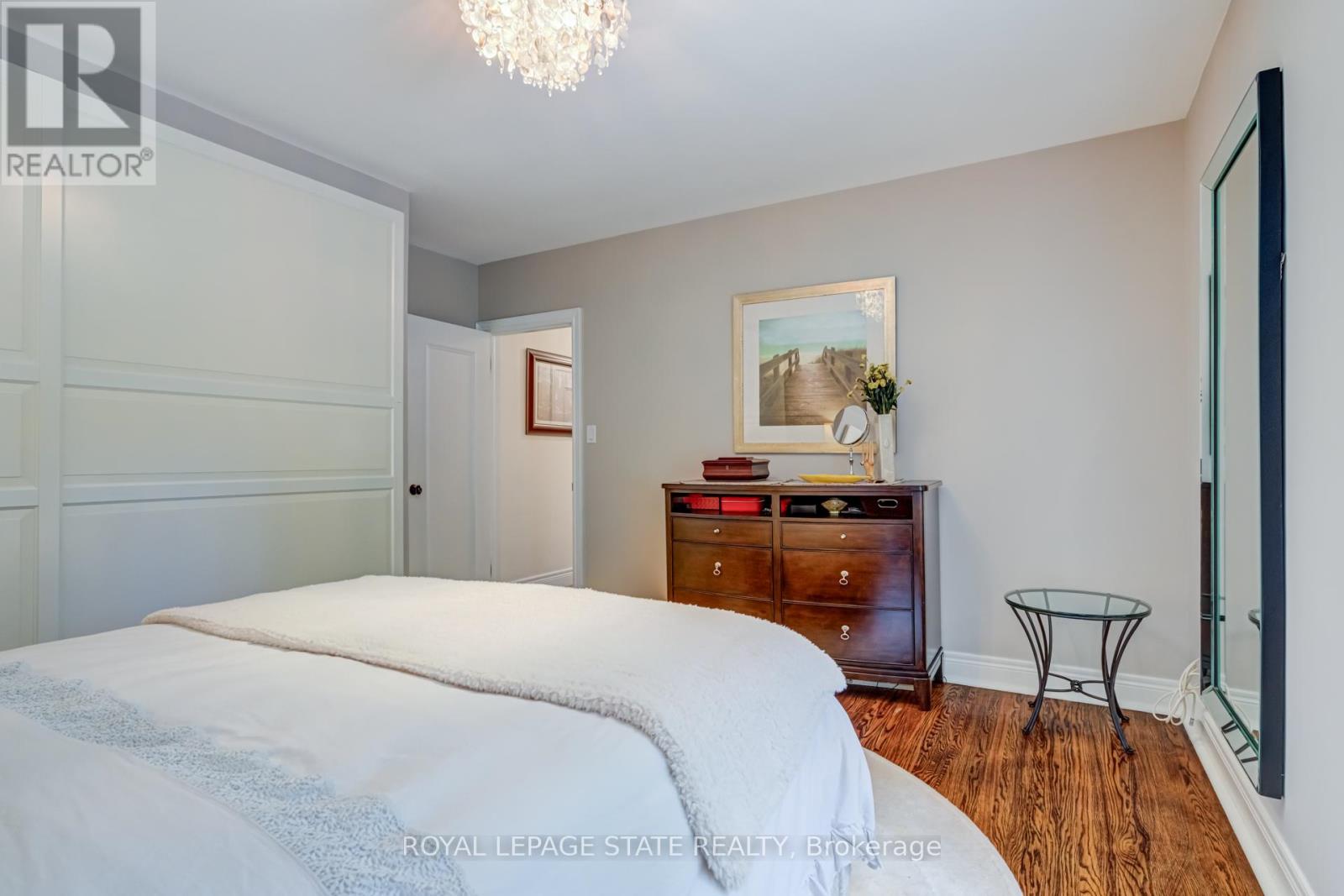 2047 Ardleigh Road, Oakville, Ontario  L6J 1V6 - Photo 16 - W12883928