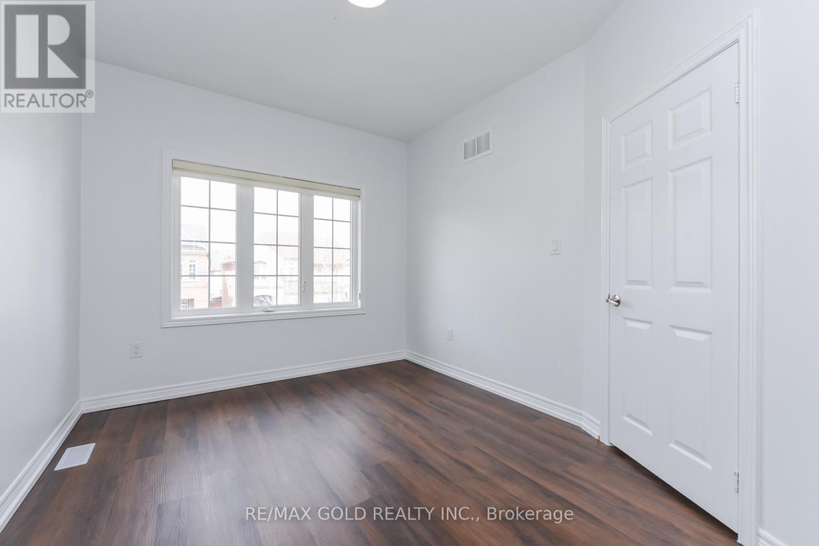 59 Vezna Crescent, Brampton, Ontario  L6X 5K4 - Photo 24 - W12883940