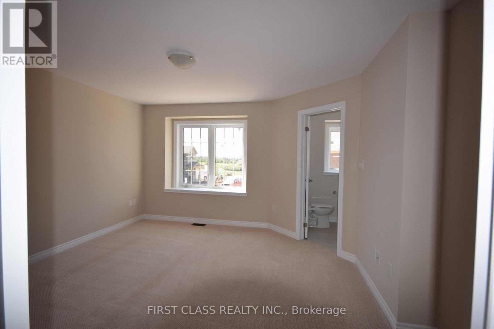 3273 Mockingbird Common Court, Oakville, Ontario  L6H 0W9 - Photo 10 - W12883944