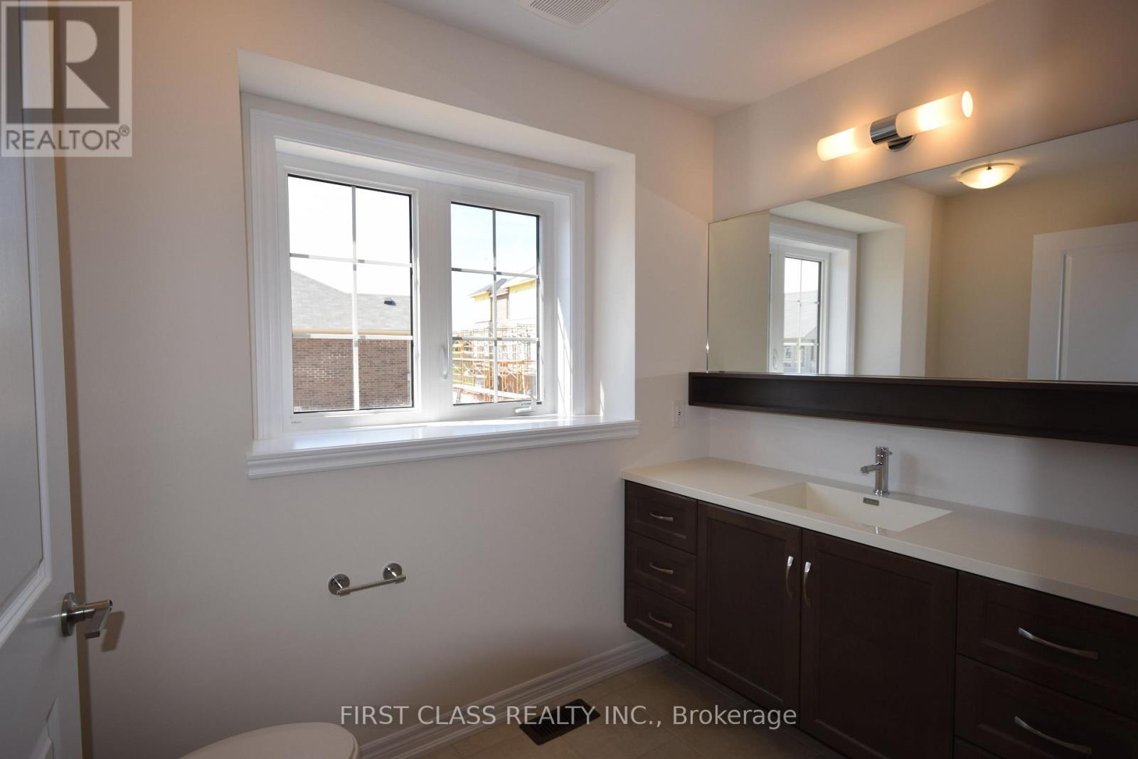 3273 Mockingbird Common Court, Oakville, Ontario  L6H 0W9 - Photo 12 - W12883944