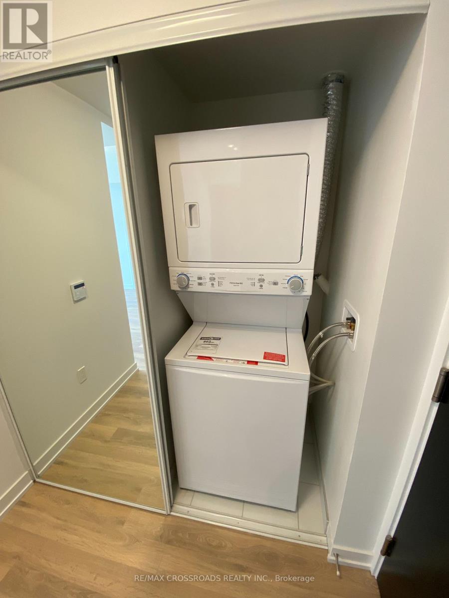 1811 - 158 Front Street, Toronto, Ontario  M5A 0K9 - Photo 12 - C12876754