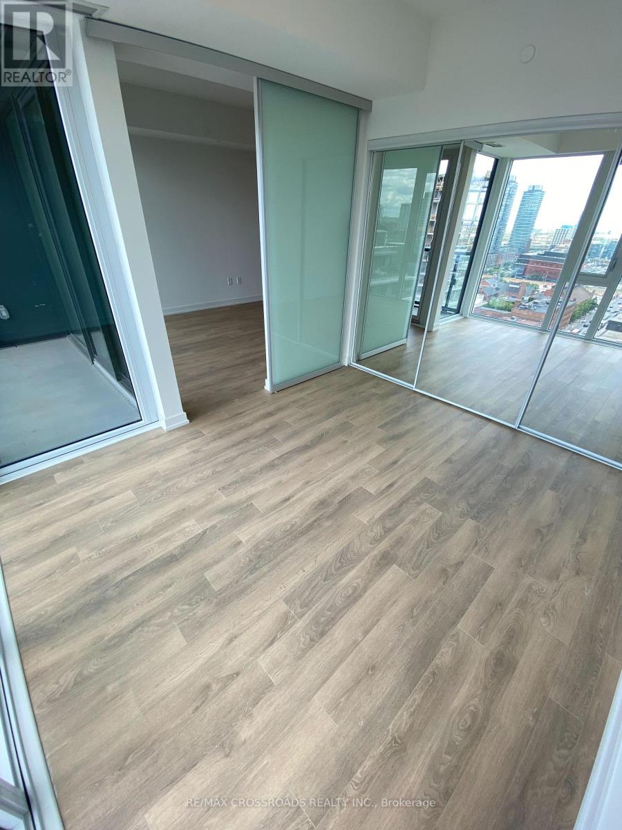 1811 - 158 Front Street, Toronto, Ontario  M5A 0K9 - Photo 17 - C12876754