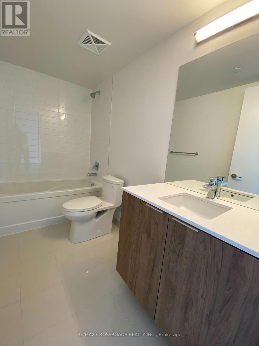 1811 - 158 Front Street, Toronto, Ontario  M5A 0K9 - Photo 8 - C12876754