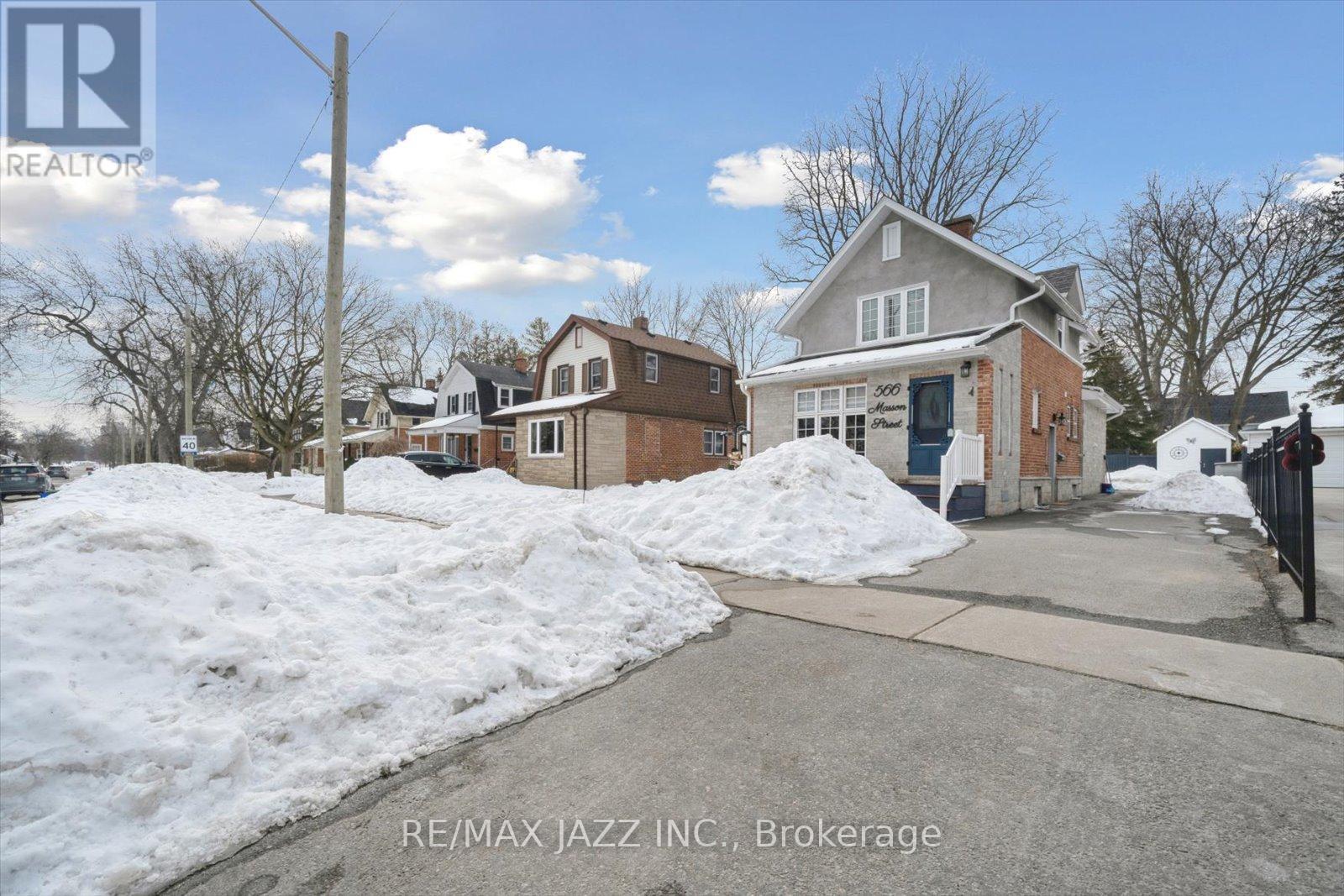 566 Masson Street, Oshawa, Ontario  L1G 5A3 - Photo 4 - E12883974