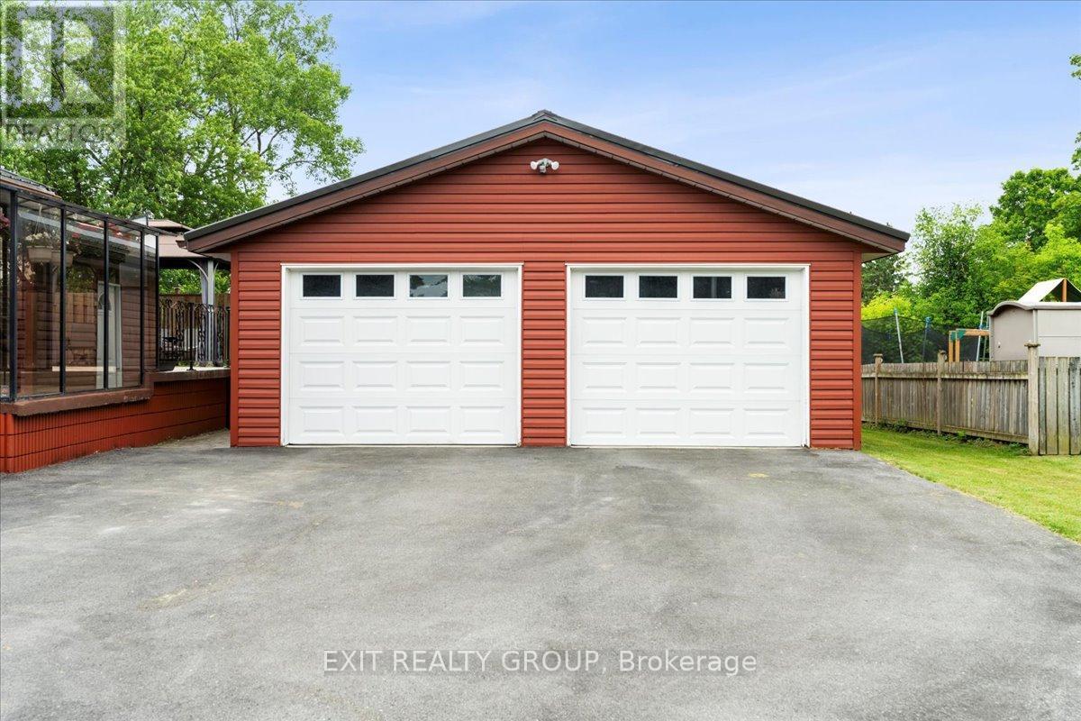 29 Barry Road, Quinte West, Ontario  K8V 0M3 - Photo 3 - X12884010