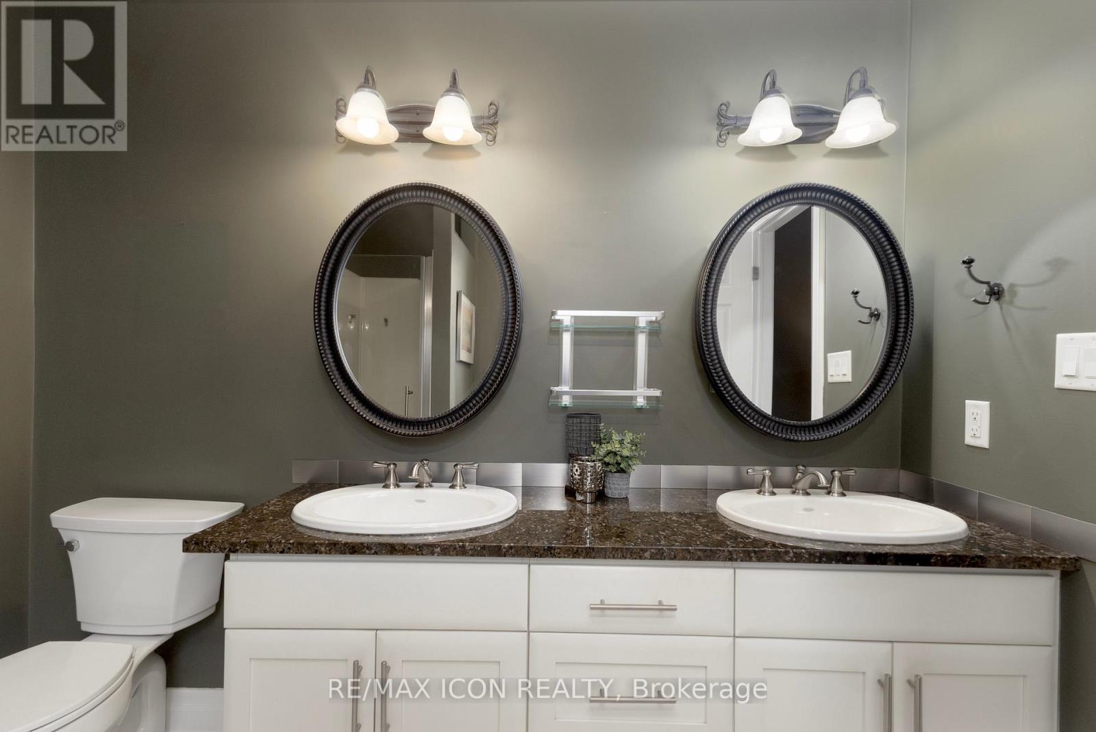 6756 St Andrews Circle, Plympton-Wyoming, Ontario  N0N 1E0 - Photo 26 - X12883996