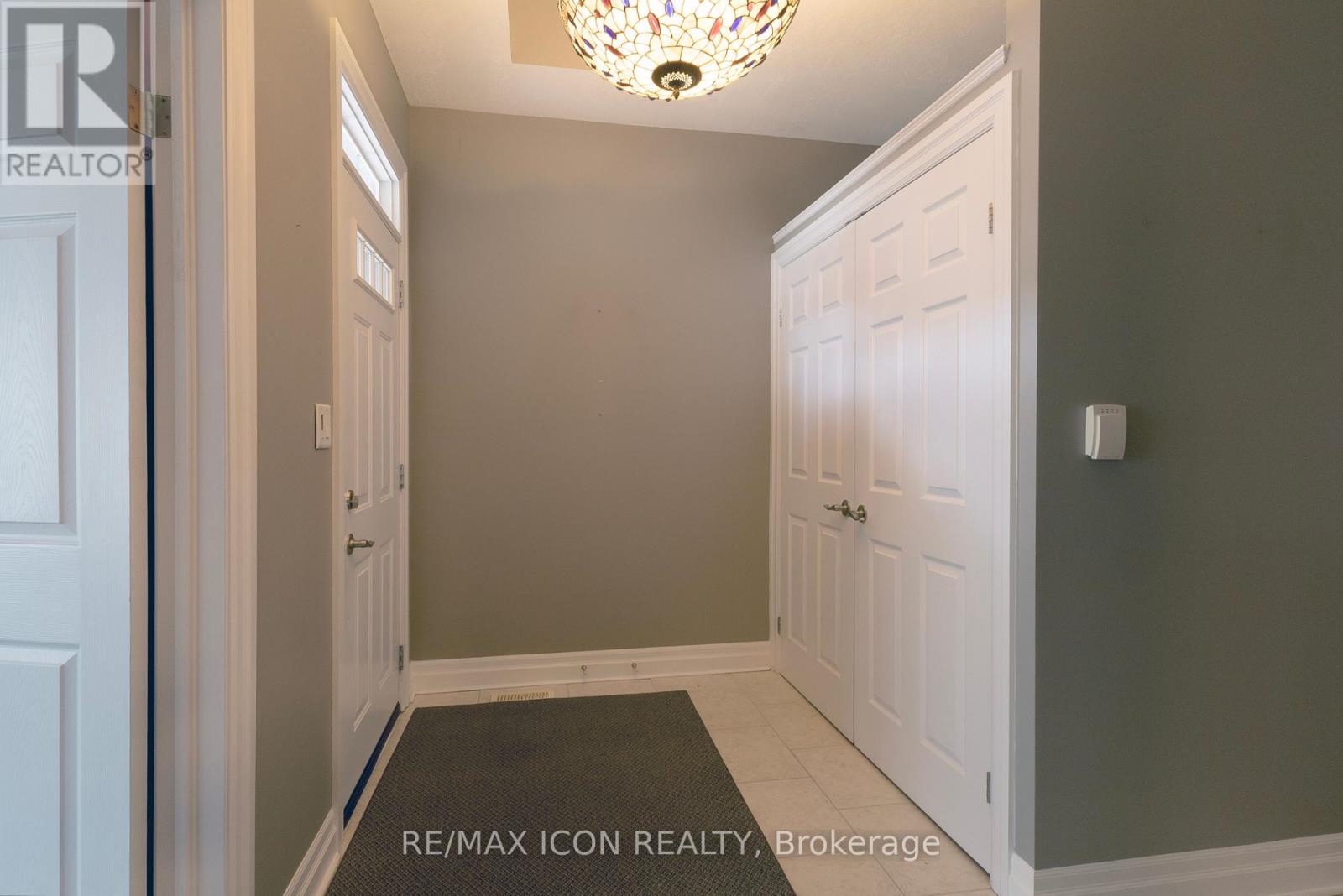 6756 St Andrews Circle, Plympton-Wyoming, Ontario  N0N 1E0 - Photo 4 - X12883996