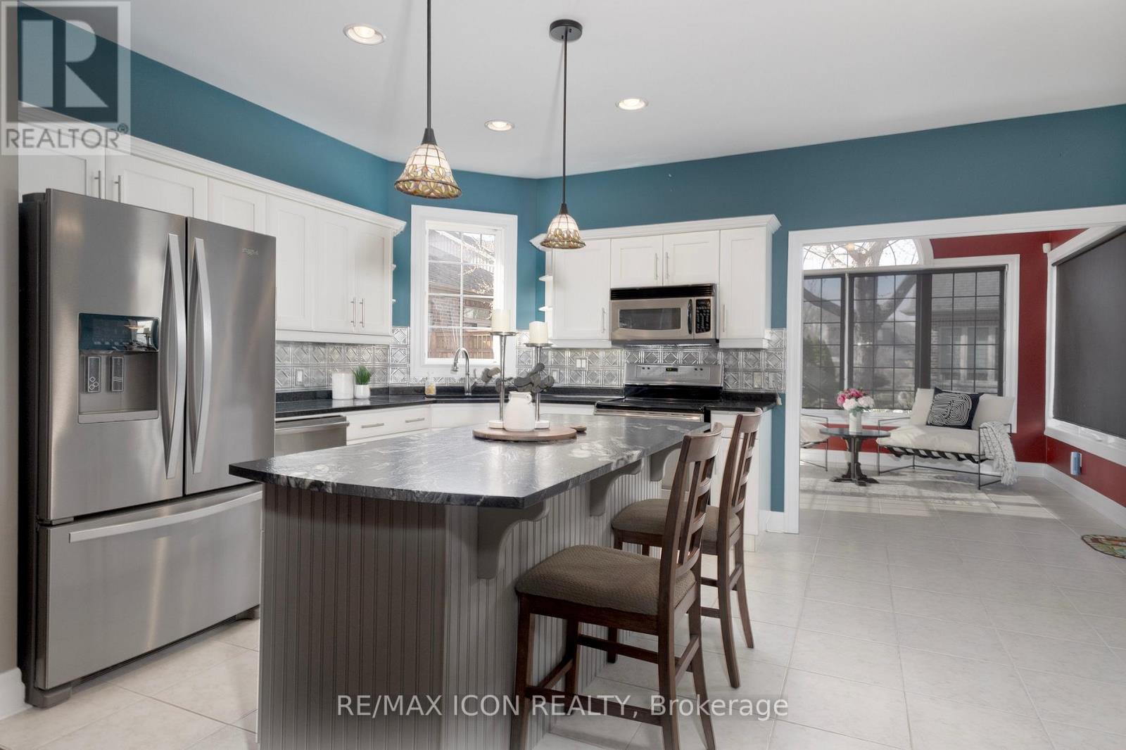 6756 St Andrews Circle, Plympton-Wyoming, Ontario  N0N 1E0 - Photo 9 - X12883996