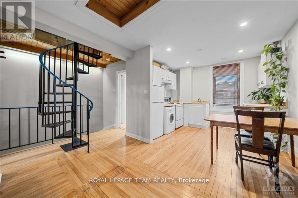 21 Arlington Avenue, Ottawa, Ontario  K2P 1C1 - Photo 2 - X12883972