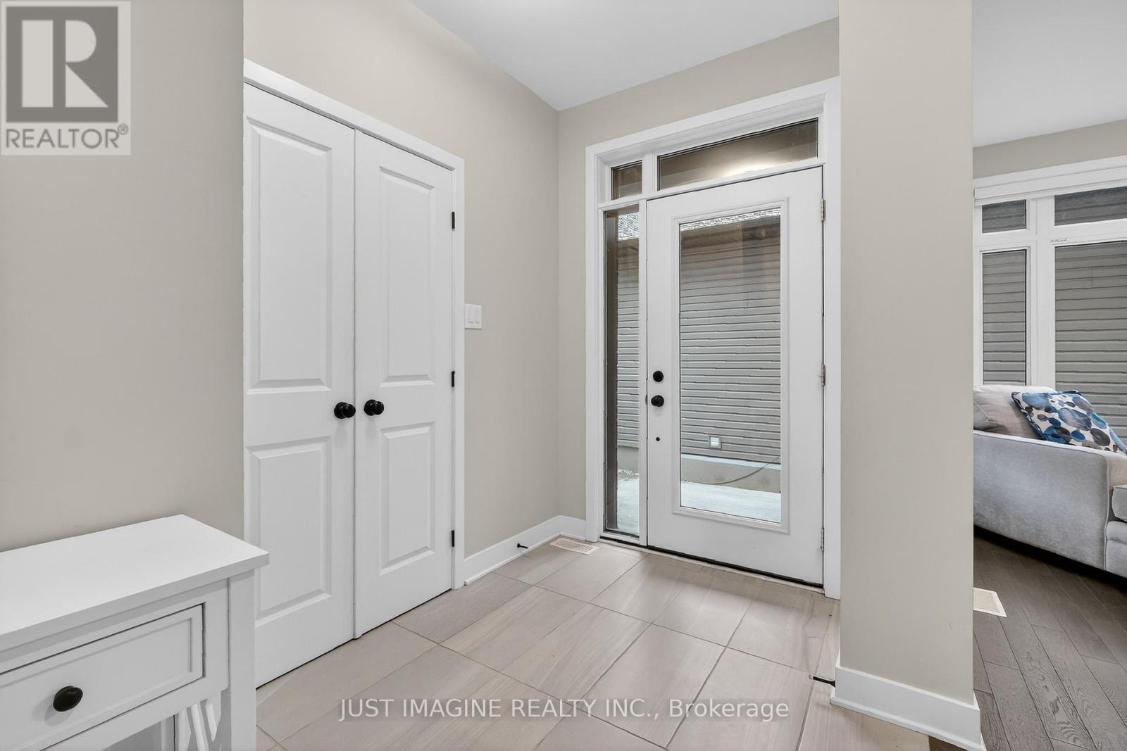 602 Triangle Street, Ottawa, Ontario  K2V 0L8 - Photo 6 - X12884004