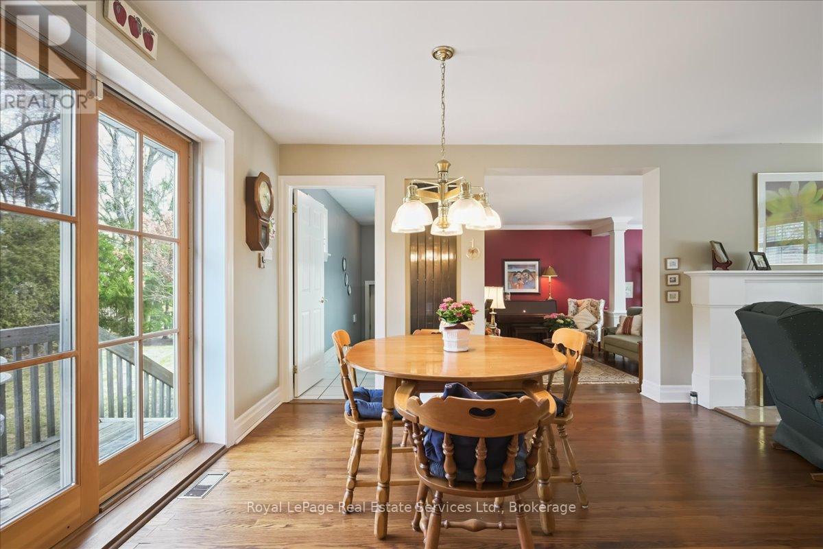 281 Pinehurst Drive, Oakville, Ontario  L6J 4X2 - Photo 13 - W12883950