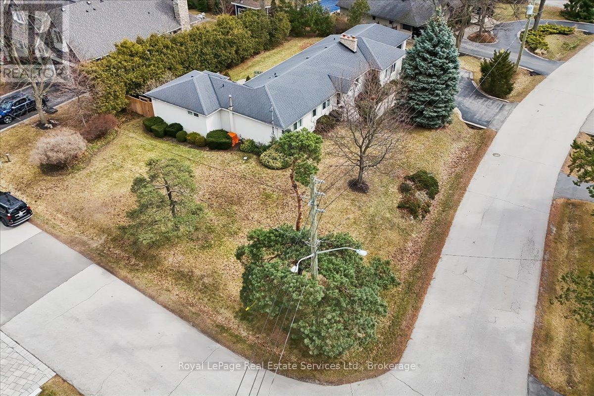 281 Pinehurst Drive, Oakville, Ontario  L6J 4X2 - Photo 50 - W12883950