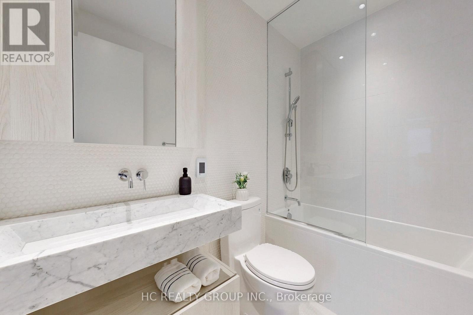 3902 - 11 Yorkville Avenue, Toronto, Ontario  M4W 0B7 - Photo 13 - C12883954