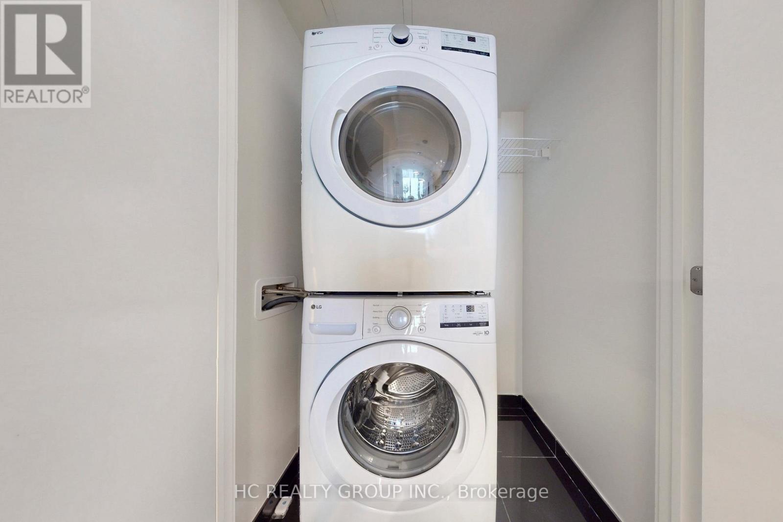 3902 - 11 Yorkville Avenue, Toronto, Ontario  M4W 0B7 - Photo 14 - C12883954