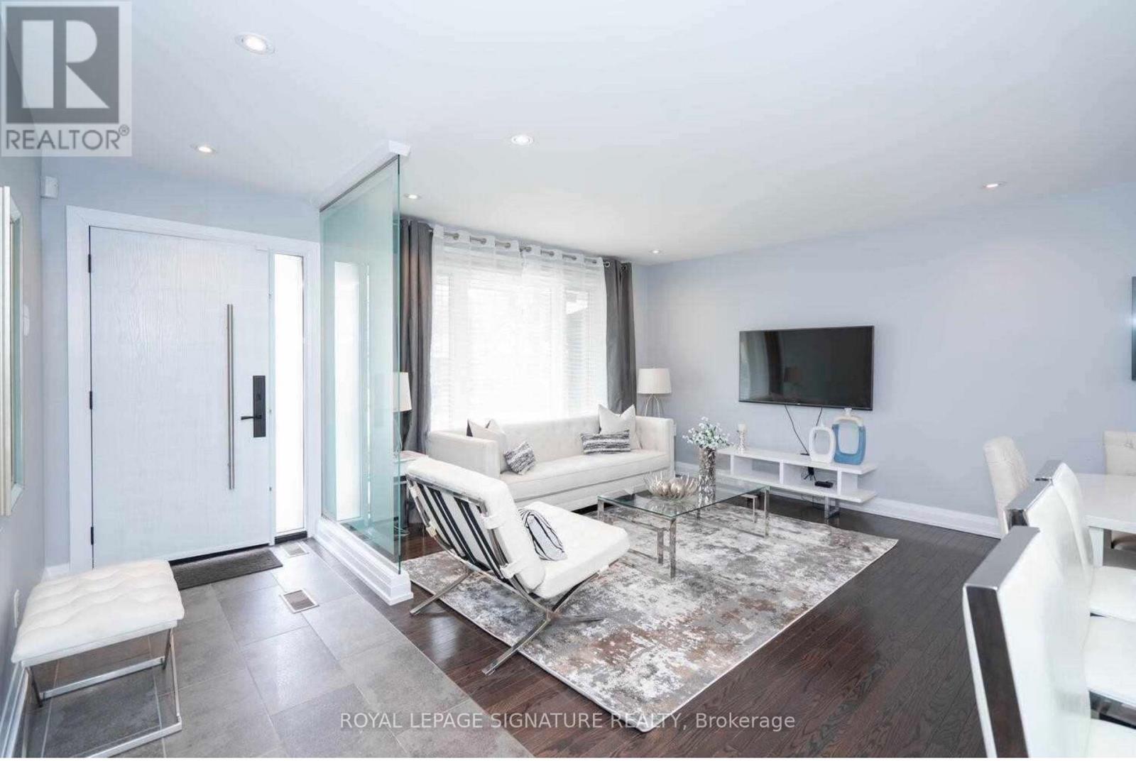 2 Groveland Crescent, Toronto, Ontario  M3A 3C5 - Photo 11 - C12884016