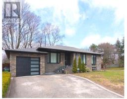 2 GROVELAND CRESCENT, Toronto, Ontario