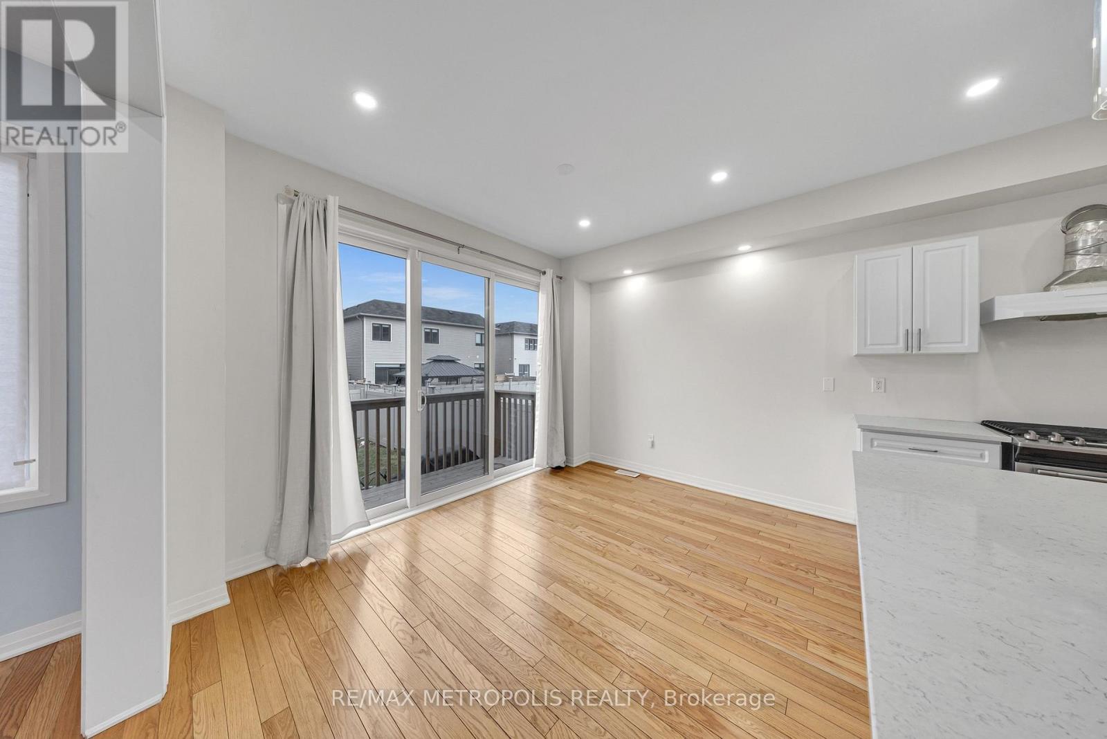 35 Clipper Lane, Clarington, Ontario  L1C 4B1 - Photo 14 - E12884000