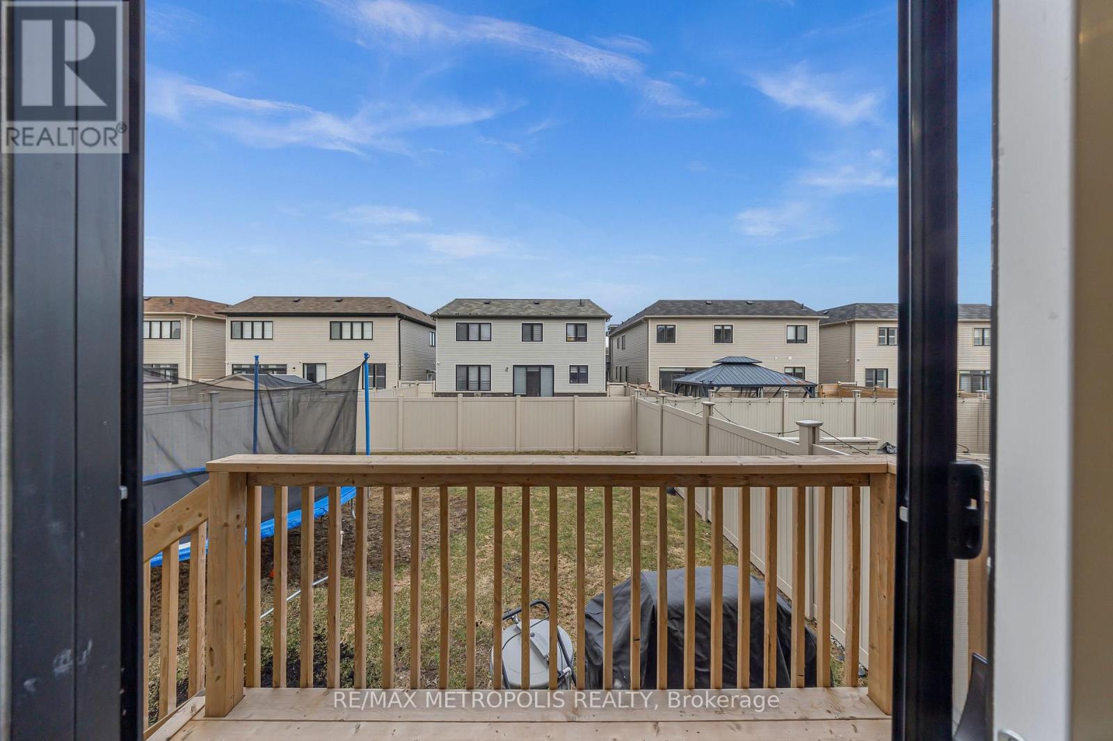 35 Clipper Lane, Clarington, Ontario  L1C 4B1 - Photo 15 - E12884000