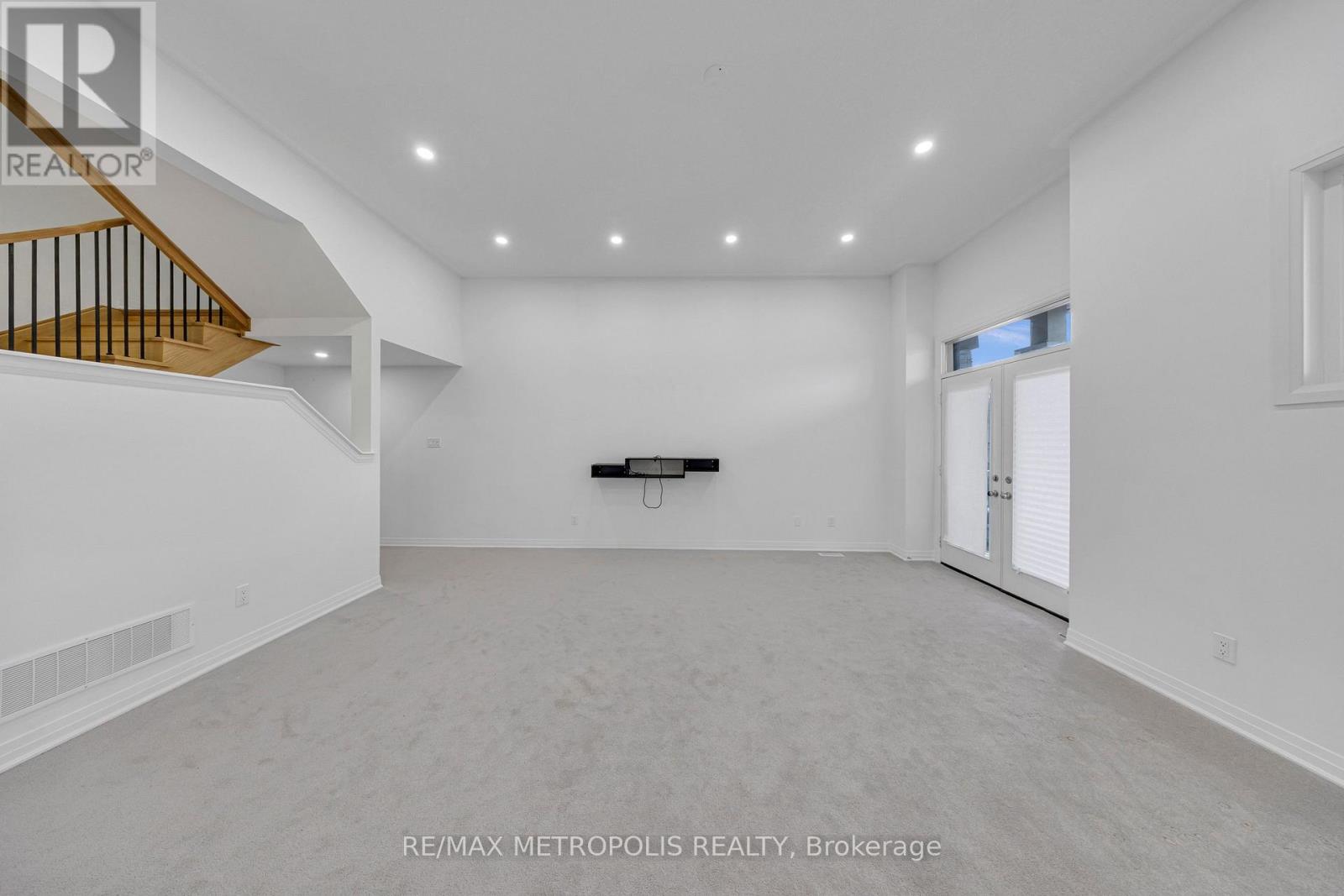 35 Clipper Lane, Clarington, Ontario  L1C 4B1 - Photo 23 - E12884000