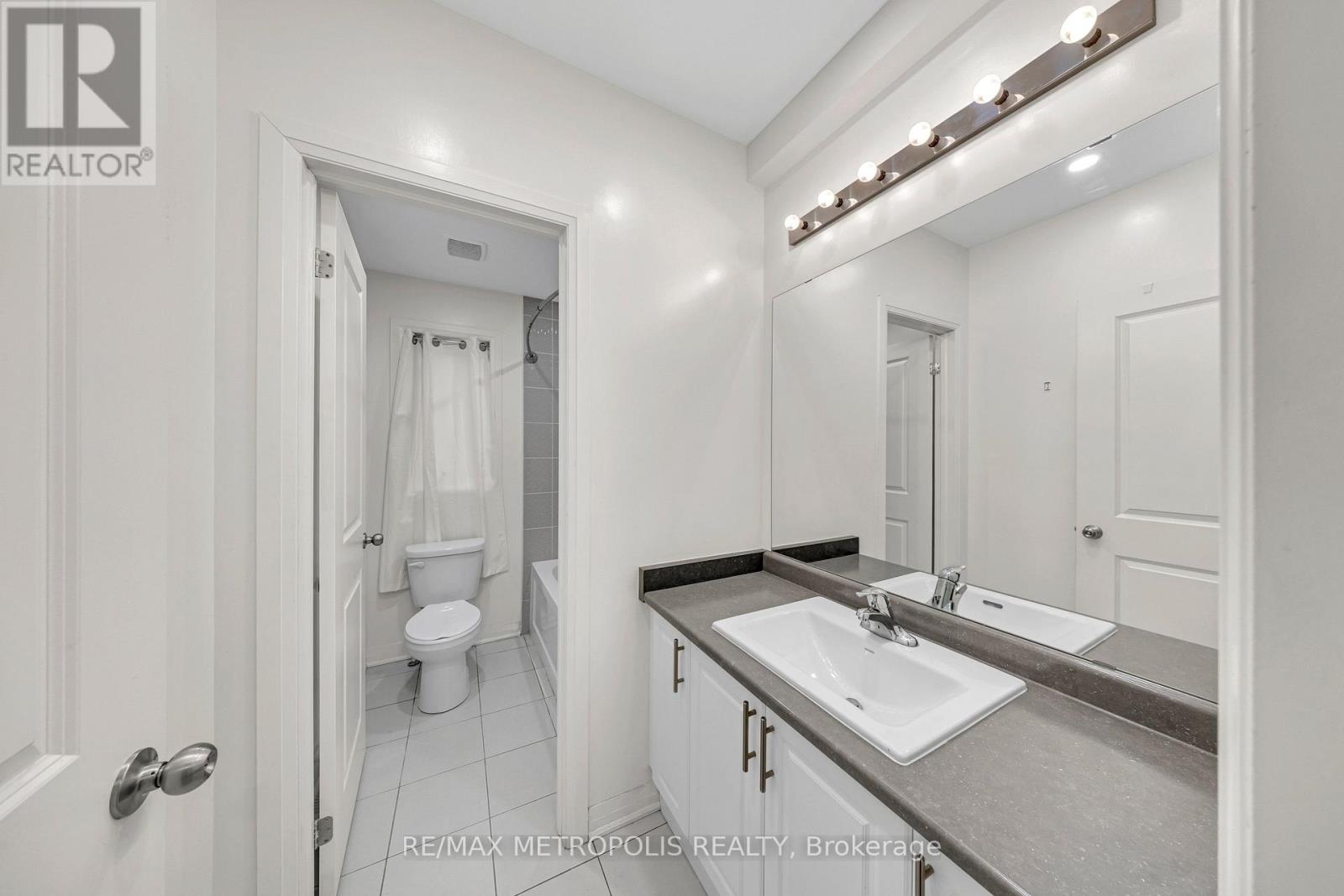 35 Clipper Lane, Clarington, Ontario  L1C 4B1 - Photo 30 - E12884000