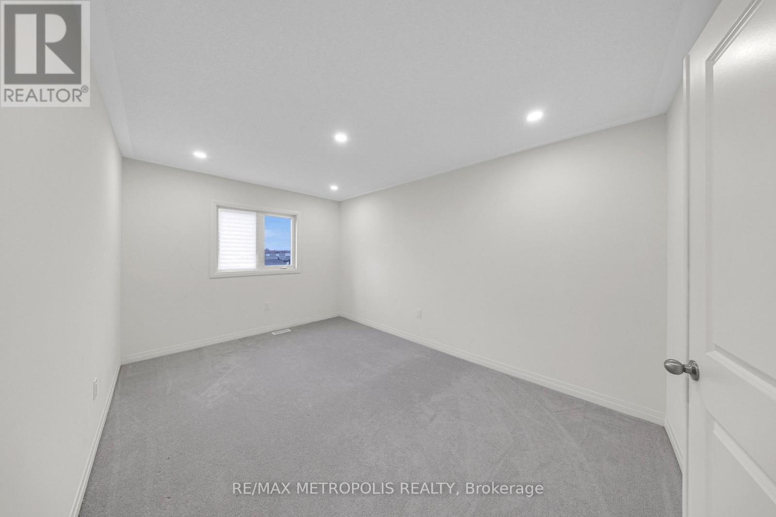 35 Clipper Lane, Clarington, Ontario  L1C 4B1 - Photo 38 - E12884000