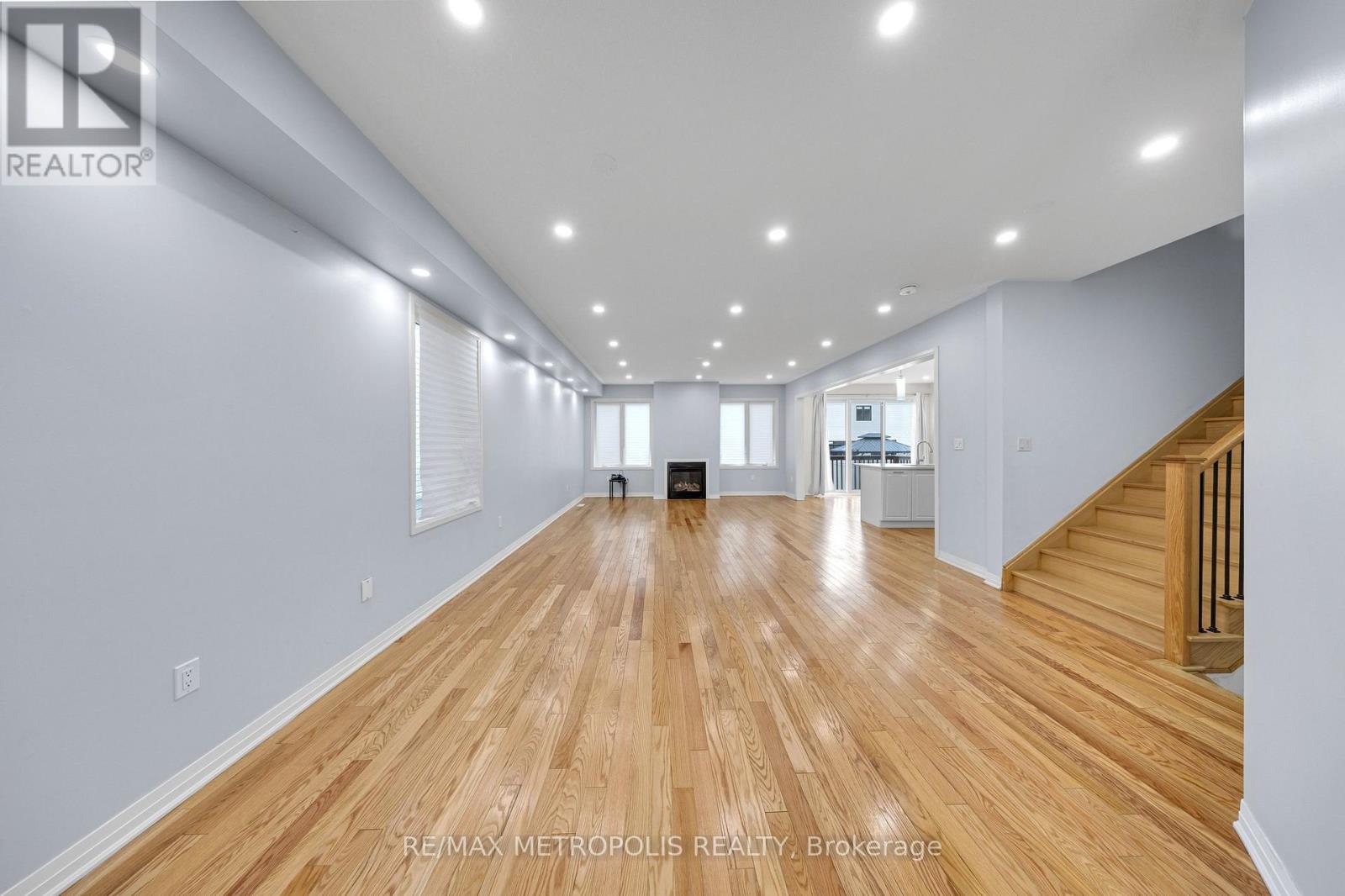 35 Clipper Lane, Clarington, Ontario  L1C 4B1 - Photo 7 - E12884000