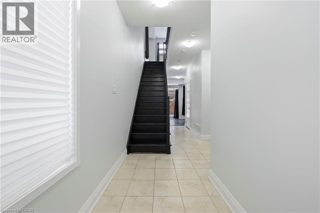 193 Huguenot Road, Oakville, Ontario  L6H 0L6 - Photo 4 - 40812189