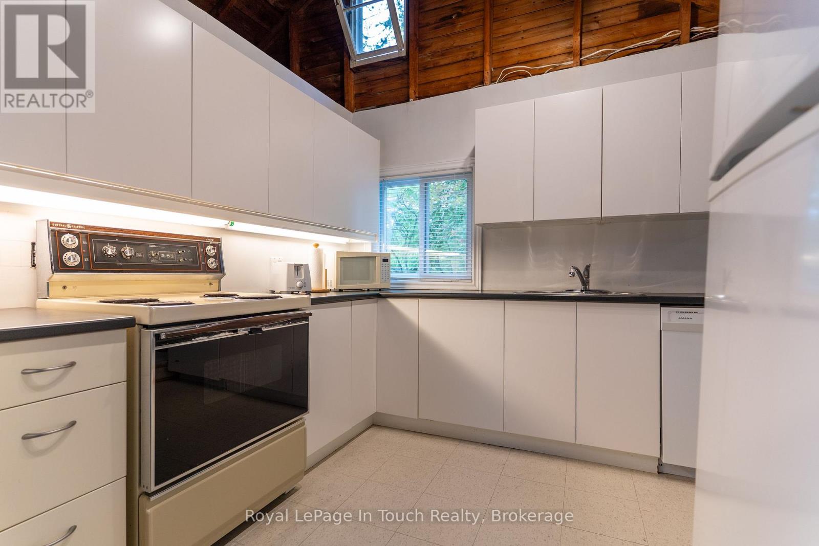 13182 Georgian Bay Shore, Georgian Bay, Ontario  P0E 1E0 - Photo 39 - X12883992