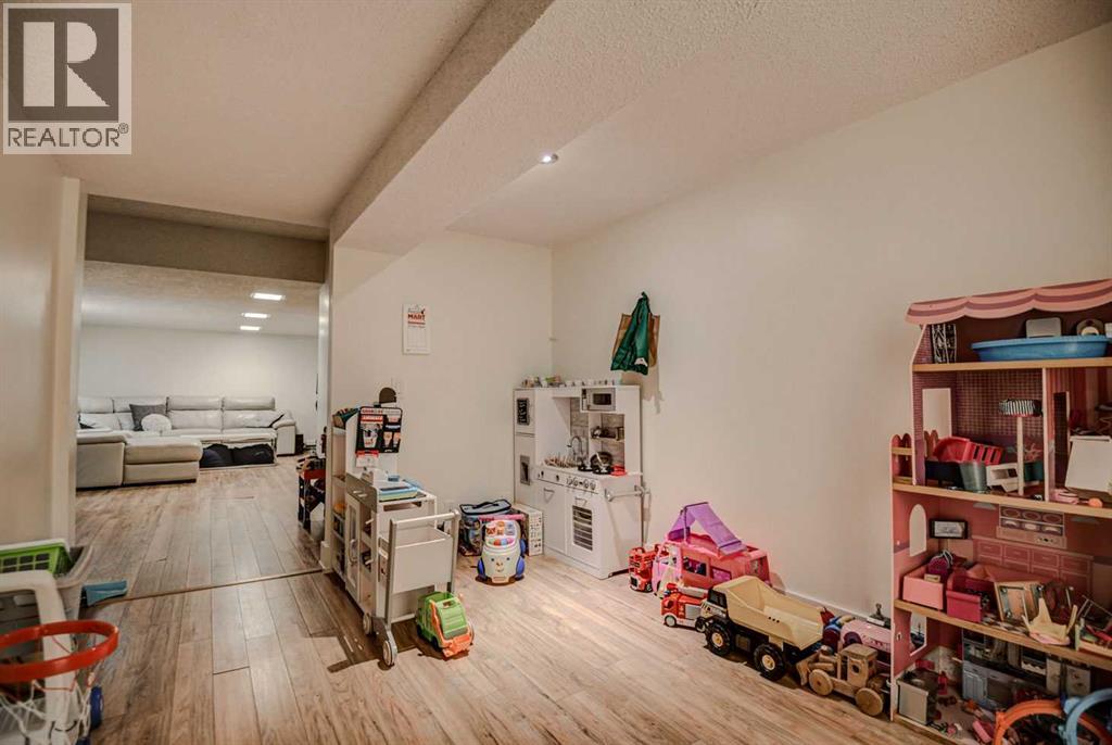 311 Canterbury Place Sw, Calgary, Alberta  T2W 2B5 - Photo 34 - A2287688