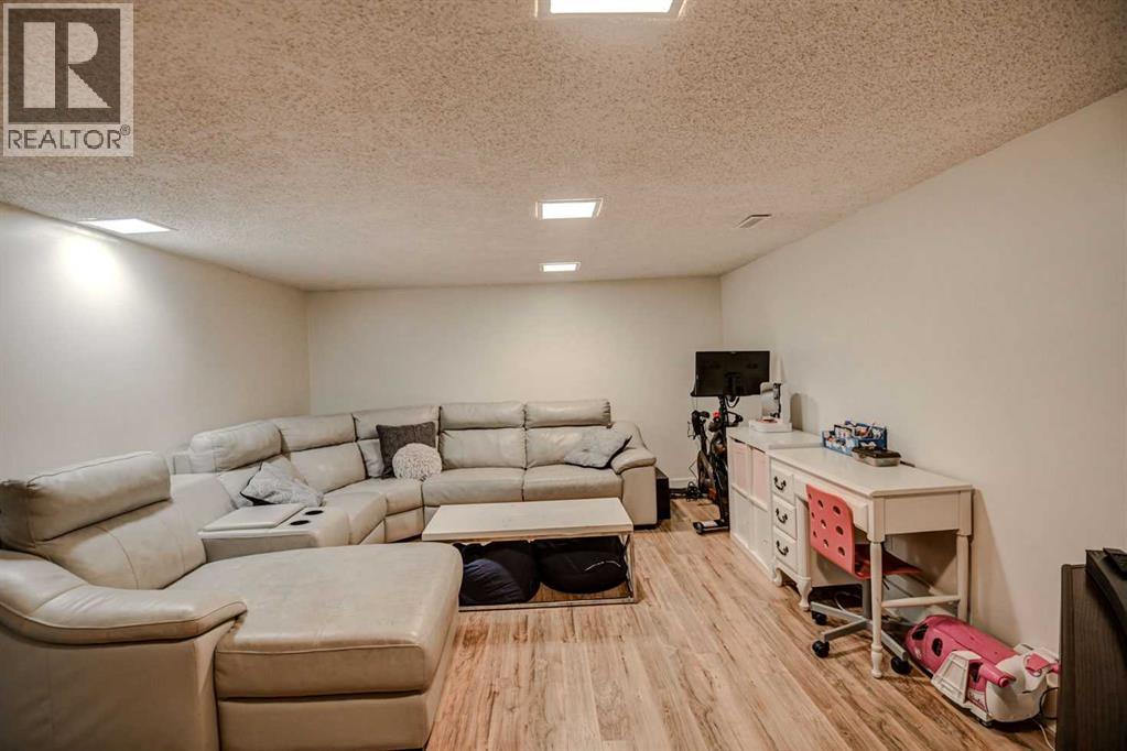 311 Canterbury Place Sw, Calgary, Alberta  T2W 2B5 - Photo 30 - A2287688