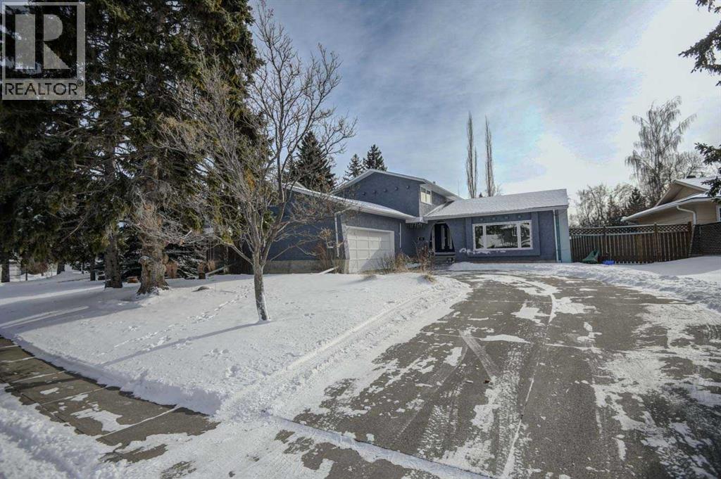 311 Canterbury Place Sw, Calgary, Alberta  T2W 2B5 - Photo 2 - A2287688