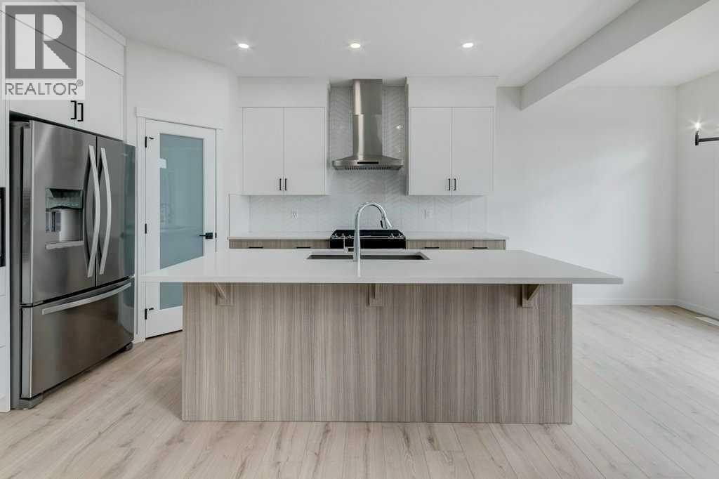 370 Corner Glen Way Ne, Calgary, Alberta  T3N 2P1 - Photo 5 - A2293393