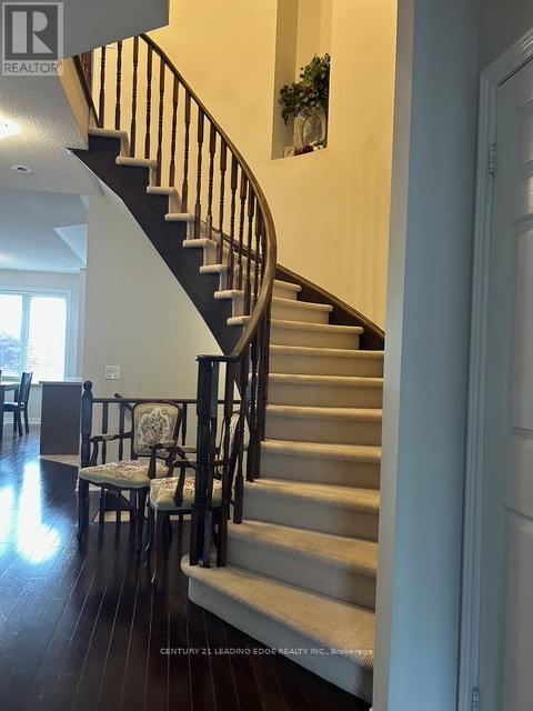 97 Thatcher Crescent, East Gwillimbury, Ontario  L9N 0B9 - Photo 4 - N12883994