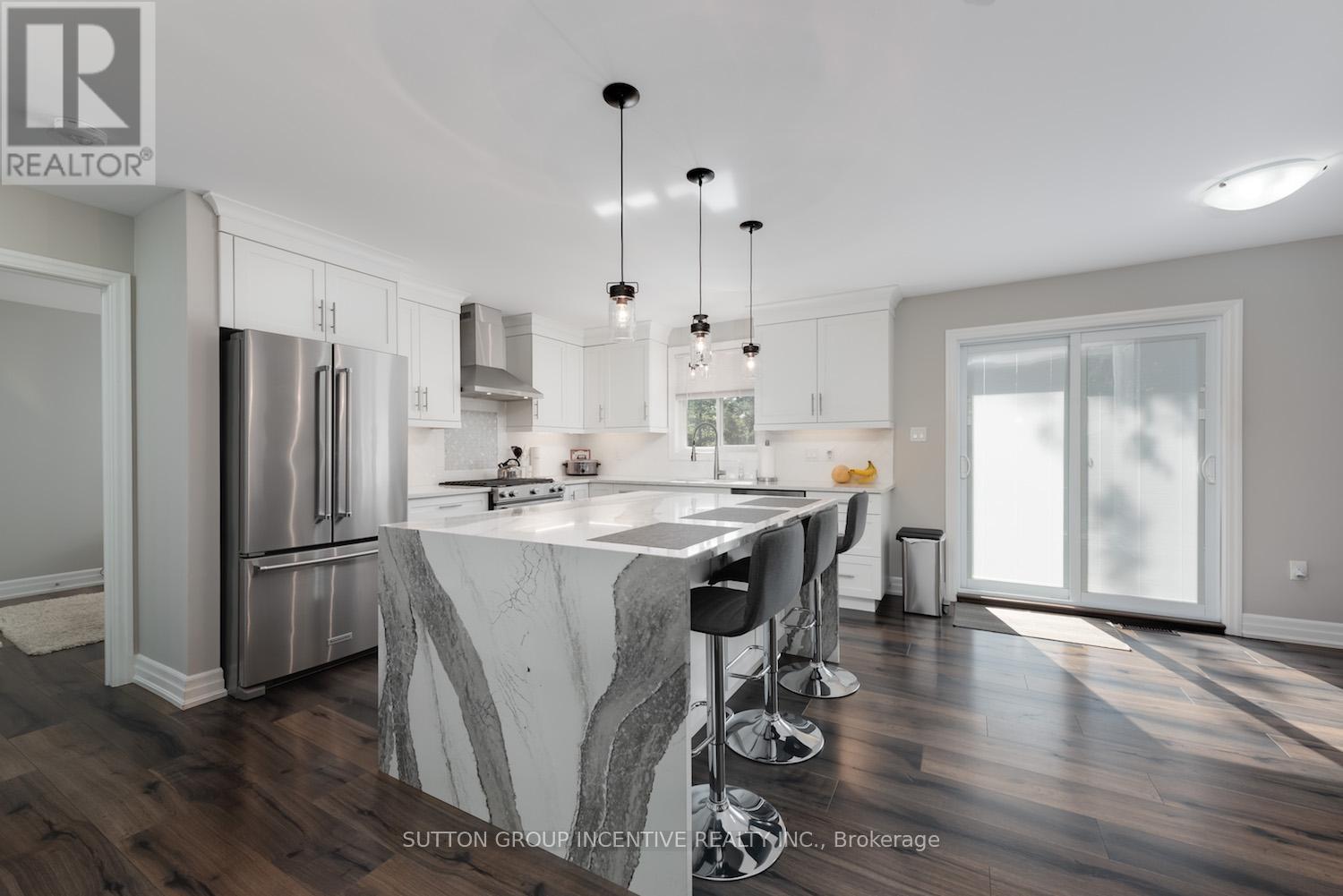 1193 Sunnidale Road, Springwater, Ontario  L9X 0T4 - Photo 13 - S12883962