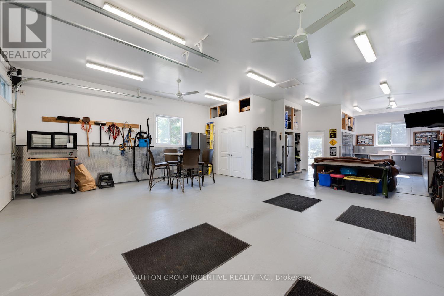 1193 Sunnidale Road, Springwater, Ontario  L9X 0T4 - Photo 33 - S12883962