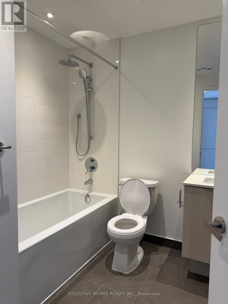 2910 - 448 Burnhamthrope Road W, Mississauga, Ontario  L5B 0R4 - Photo 13 - W12883956