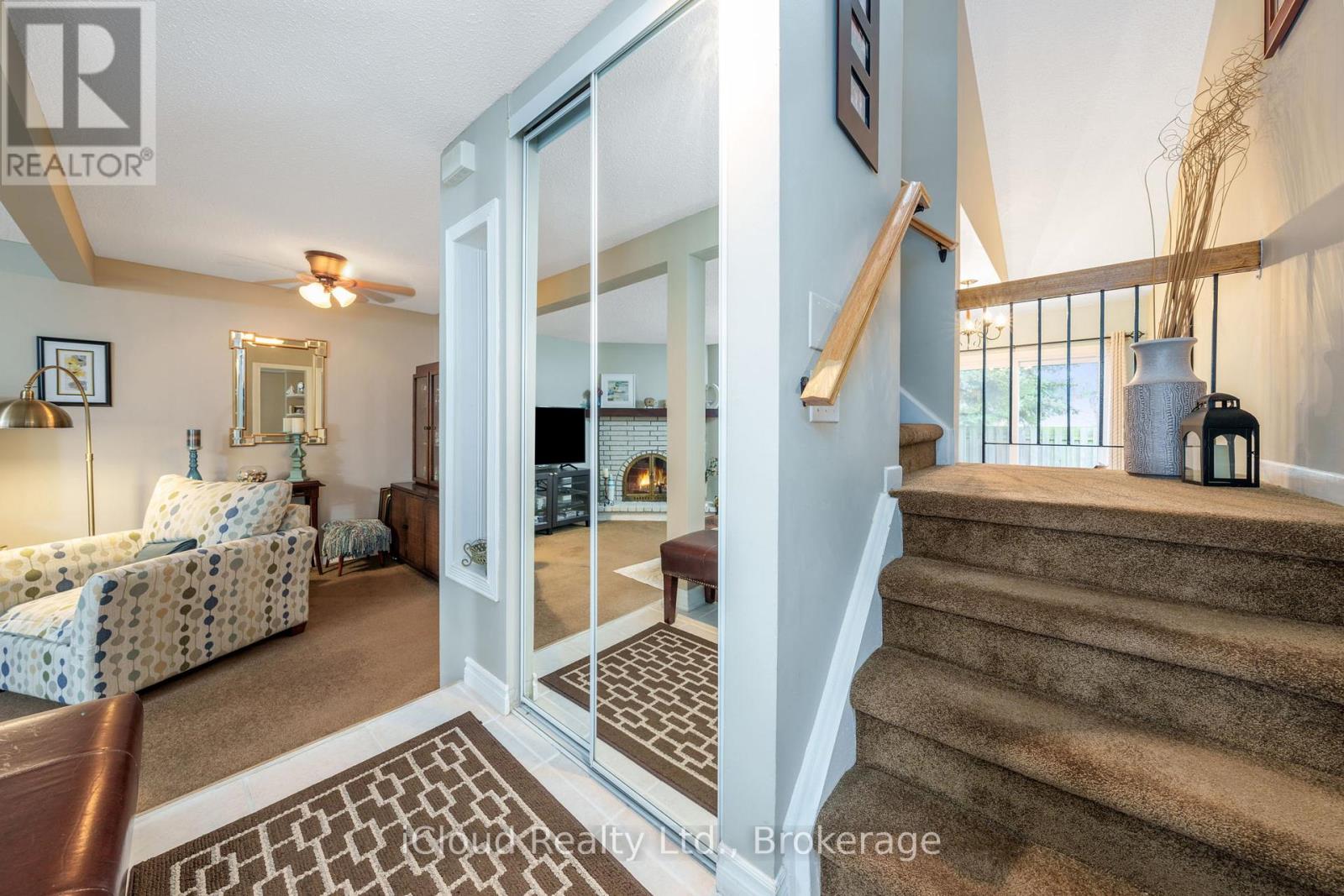 4 - 2385 Woodward Avenue, Burlington, Ontario  L7R 1V2 - Photo 9 - W12883978