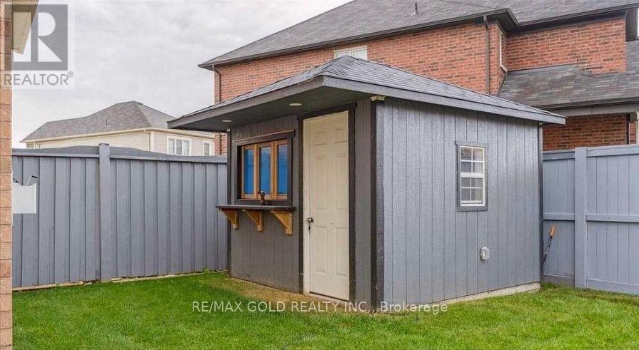 2 Stedford Crescent S, Brampton, Ontario  L7A 4P6 - Photo 8 - W12883982