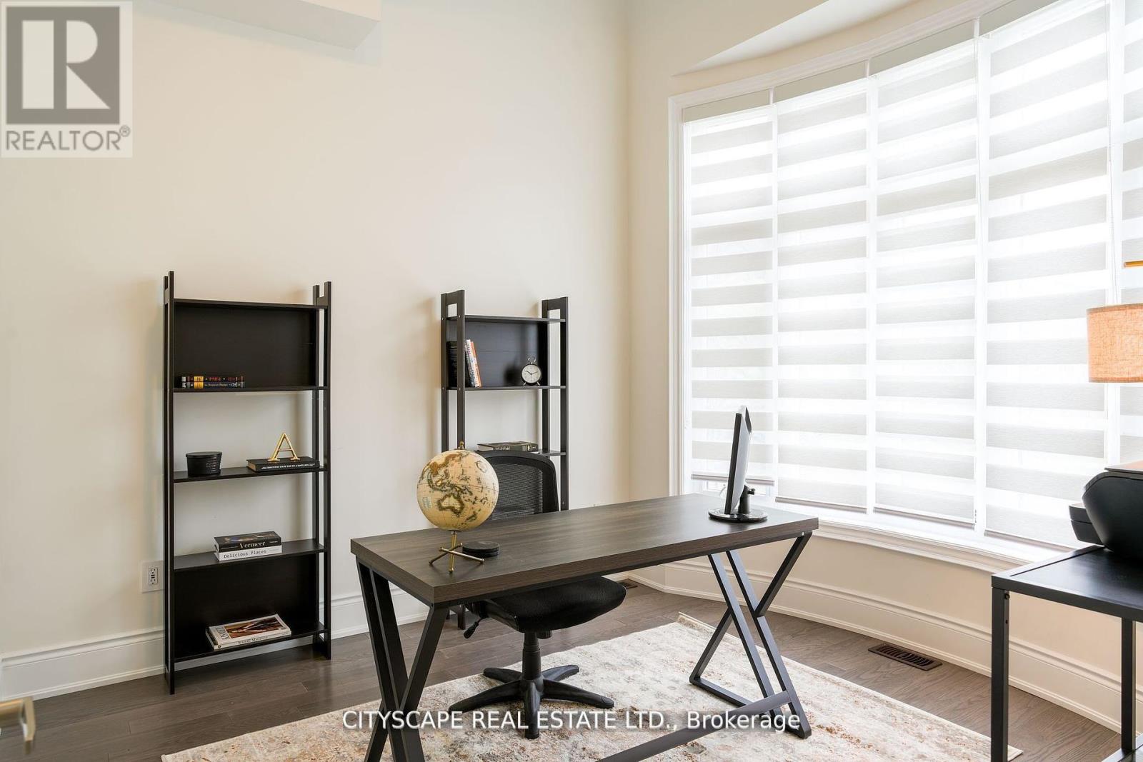 2405 Irene Crescent, Oakville, Ontario  L6M 5M2 - Photo 3 - W12883990